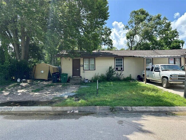 Foto del edificio - 8225 Garland St
