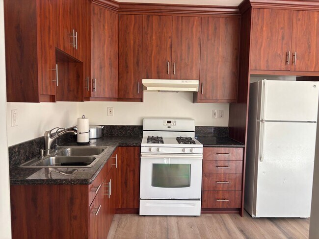 Foto del edificio - 7347 Valmont St