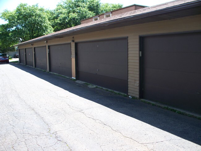 Garajes - 1254-1256 Robinwood Dr