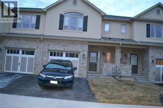 Building Photo - 210 Greenwater Pl