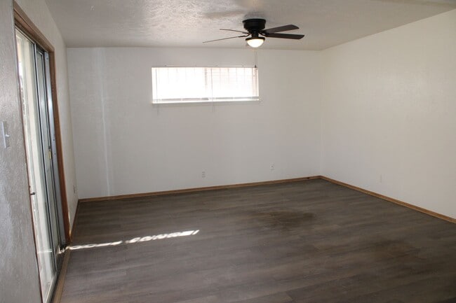 Foto del edificio - 5229 Cornell Ave