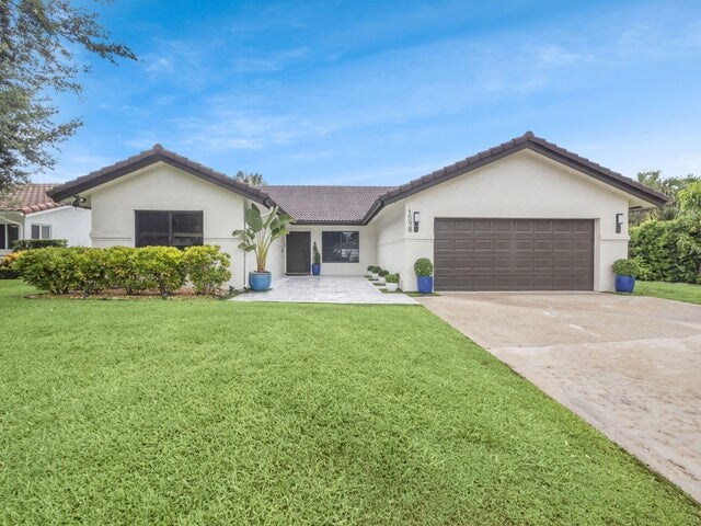 Foto del edificio - 1598 SW 19th St