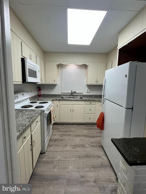 Foto del edificio - 44 E 2nd St