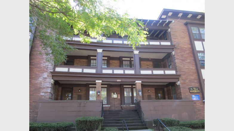 Primary Photo - 593 Park Ave