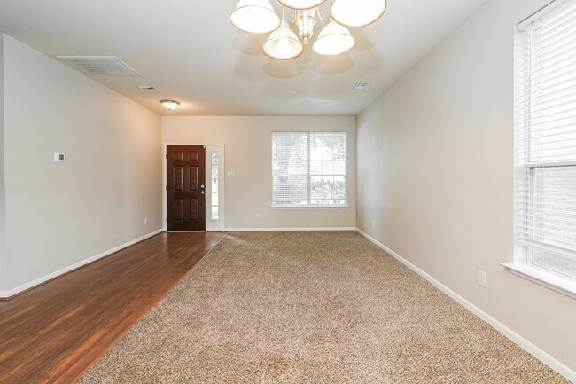 Foto del edificio - 21422 Blooming Rock Ln