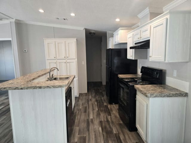 Building Photo - 1400 Banana Rd