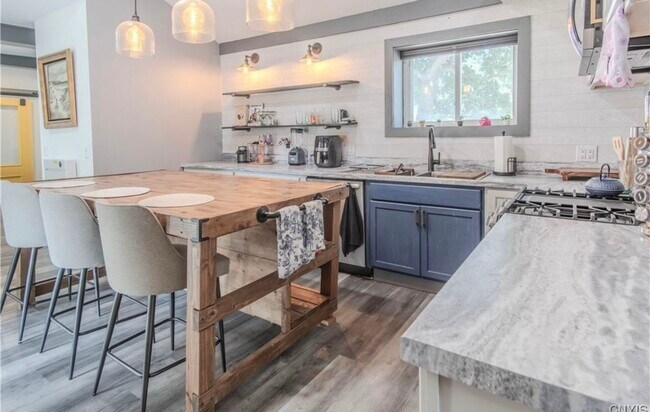 Foto del edificio - 43928 NY-37