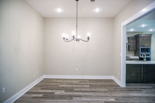 Building Photo - 4 Bedroom Home in Sage Meadows