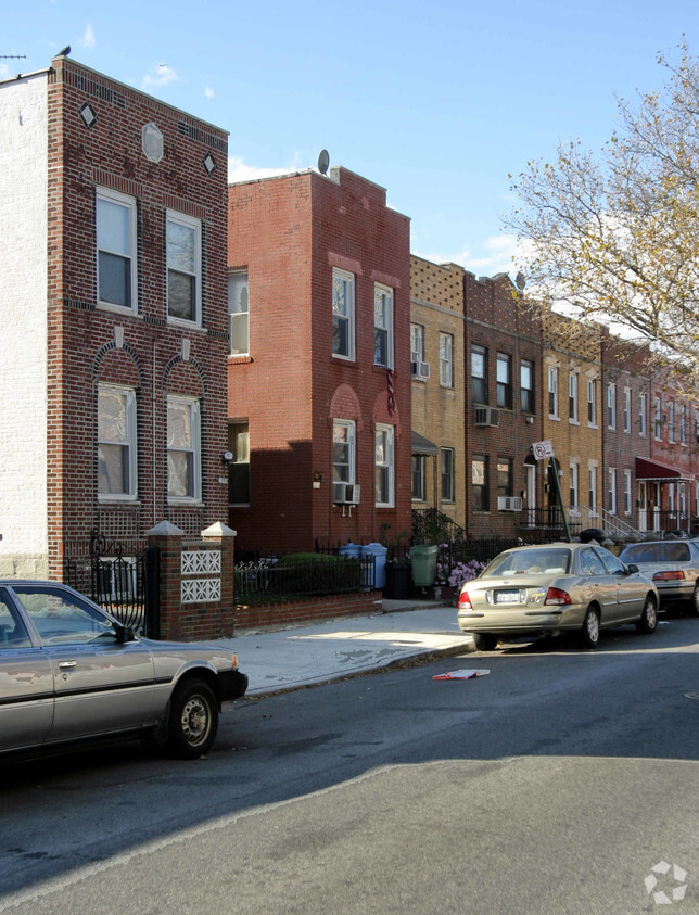 Primary Photo - 1966 59th St