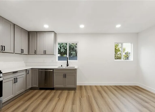 Unit Kitchen/Living Room - 6109 Northside Dr