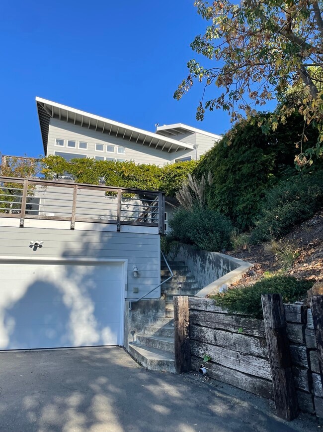 Entryway to house and in-law unit - 200 Taurus Ave