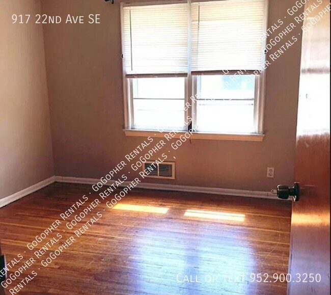 Foto del edificio - Affordable 4 bedroom 2 bath duplex close t...