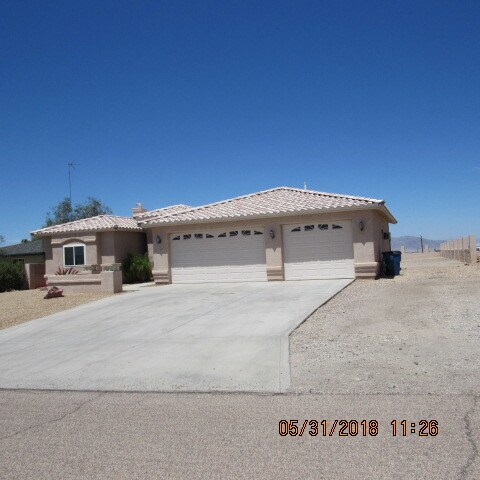 Foto del edificio - 3 Bedroom 2 bathroom 3 car garage