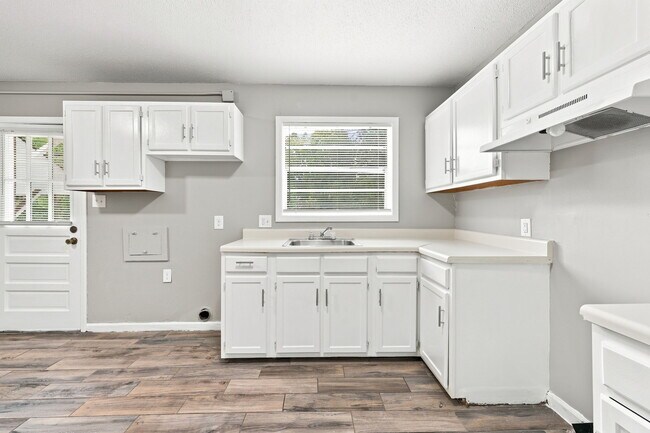 Foto del edificio - Skyview Townhomes