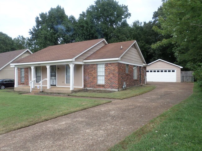 Building Photo - 2206 Woodfield Park Rd