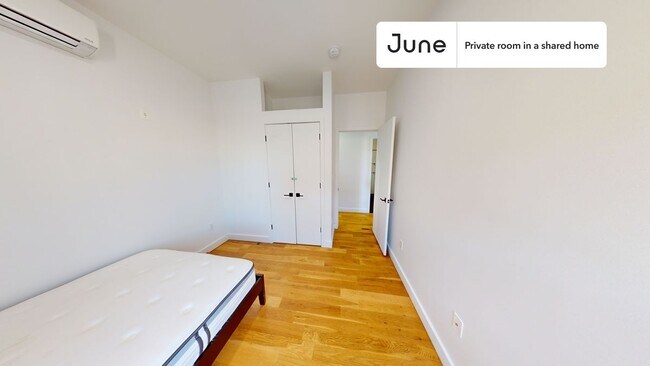 Foto del edificio - Room in Shared 5 bed/3 bath home