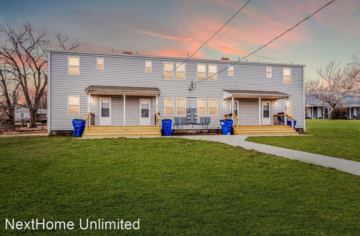 2 br, 1 bath House 733 W. 1st St. House Rental in Junction City, KS