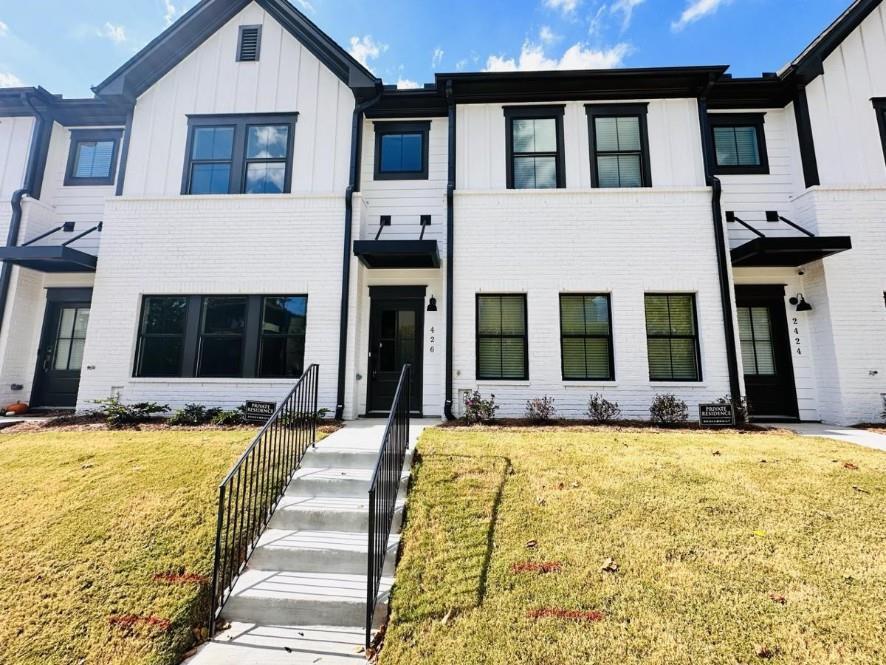 Foto principal - 2422 Lakeshore Ln