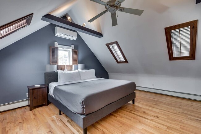 Foto del edificio - 2125 N. Winchester-