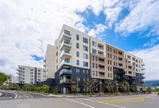 Building Photo - 3211 Rivington