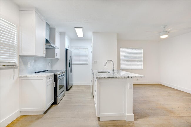 Building Photo - 530 S Federal Hwy