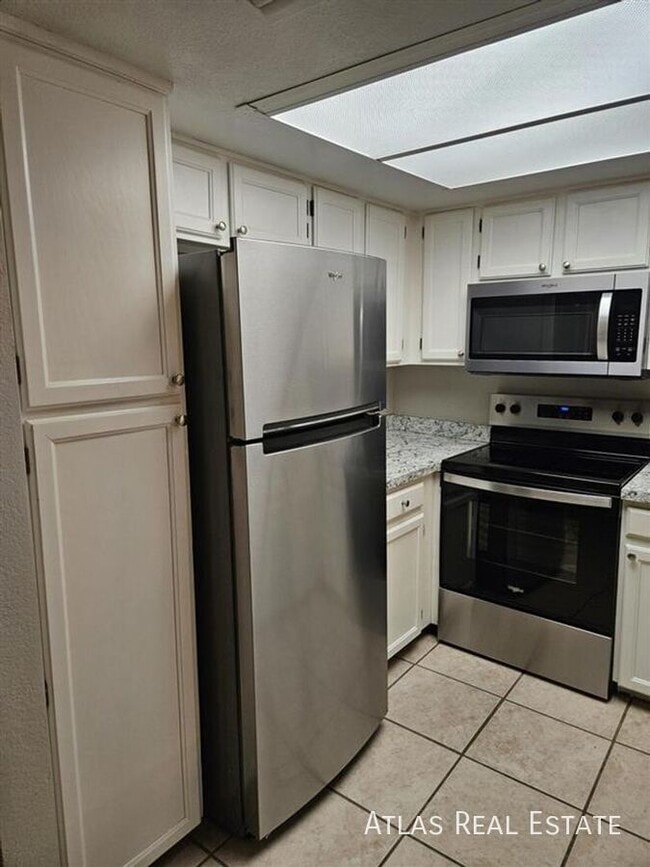 Building Photo - 1645 W Baseline Rd