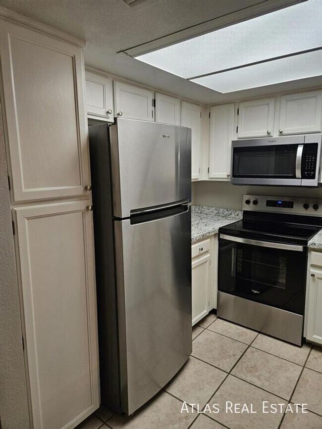 Foto del edificio - 1645 W Baseline Rd