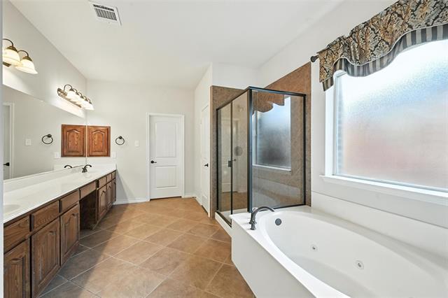 Building Photo - 1437 Tudor Dr