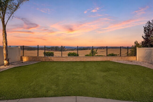 Building Photo - 37749 Fiesta Flower St