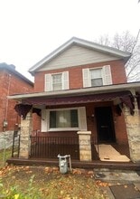 Building Photo - 653 Seagirt St