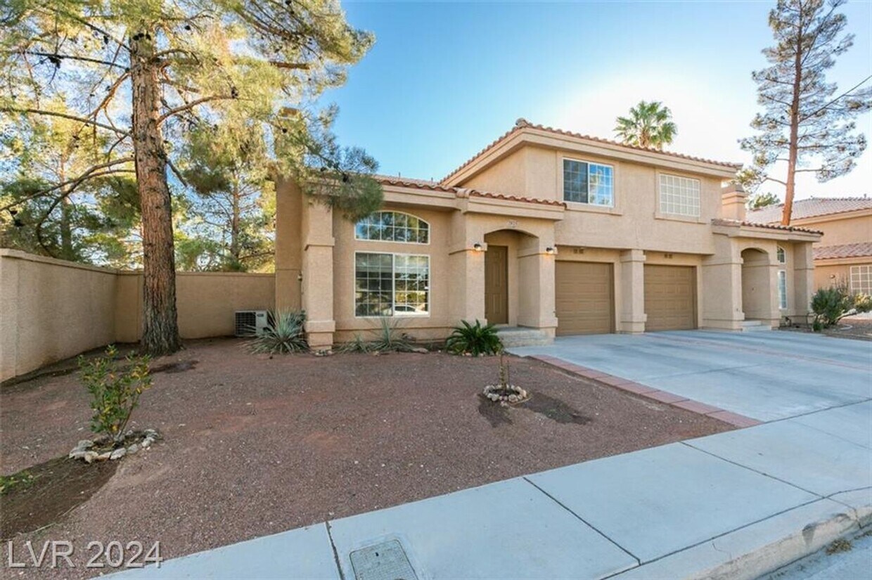 2823 Misty Grove Dr, Henderson, NV 89074 Townhome Rentals in