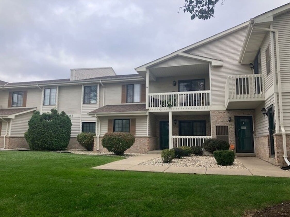 Primary Photo - Behrell Condo