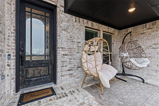 Building Photo - 14892 Hometown Dr