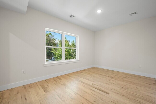 Foto del edificio - 56 2nd St