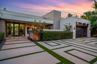 Building Photo - 4011 Bayview Dr