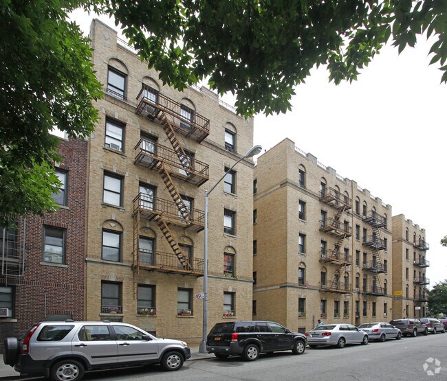 Foto principal - 31-53 34th St