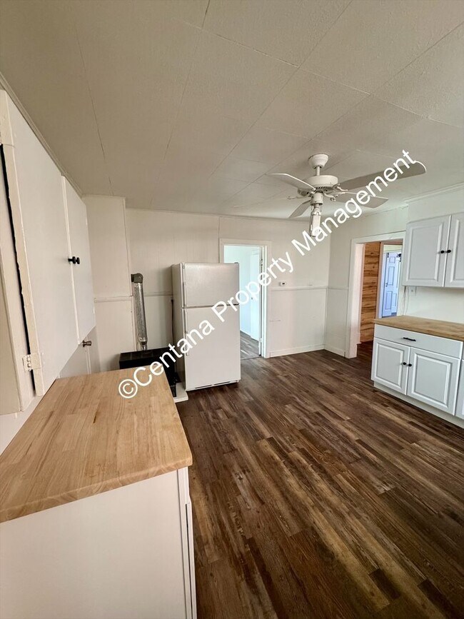 Foto del edificio - Three Bedroom One Bathroom in Uptown Butte