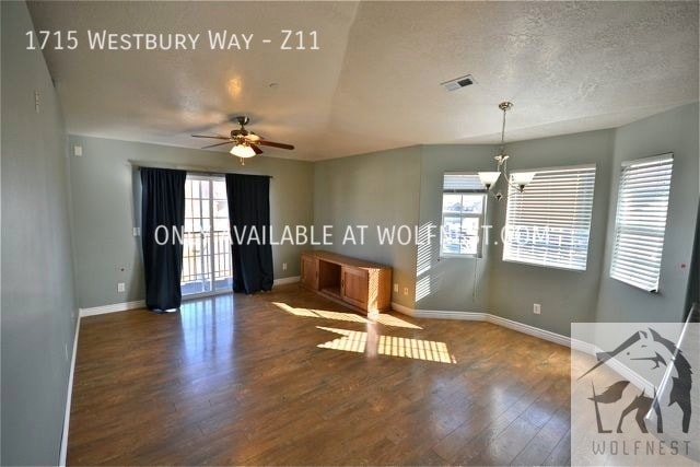 Building Photo - Stunning 3 Bed Lehi Condo! No Deposit Option!