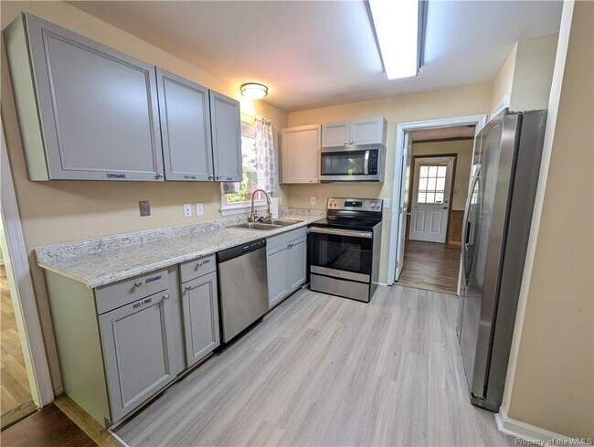 Foto del edificio - 111 King William Dr