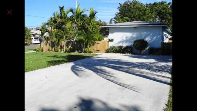 Photo - 720 NE 11th Ave Apartment