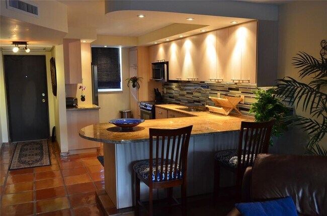 Foto del edificio - 5300 NE 24th Terrace