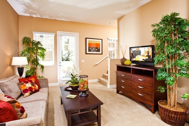 Building Photo - Latitude 33