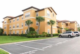 Building Photo - 5483 Vineland Rd