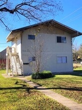 Building Photo - 745 Rosedale Dr