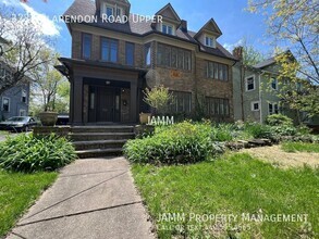 Building Photo - 3232 Clarendon Rd