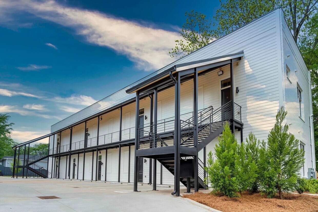 788 Bonaventure Ave NE Unit 5.1347326, Atlanta, GA 30306 Room for