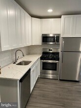 Building Photo - 135 S 19th St