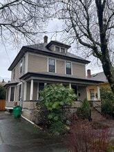 Building Photo - 2002 NE 13th Ave