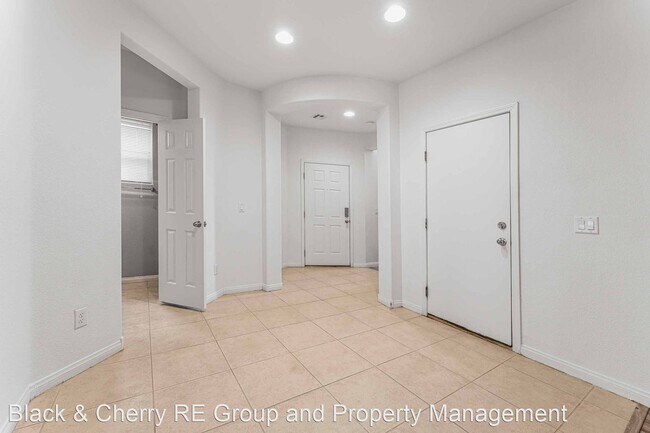 Building Photo - 3 br, 2.5 bath House - 10465 Dapple Gray Rd