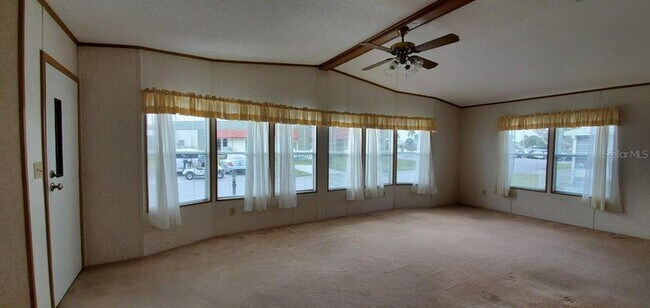 Foto del edificio - 544 Polo Park E Blvd